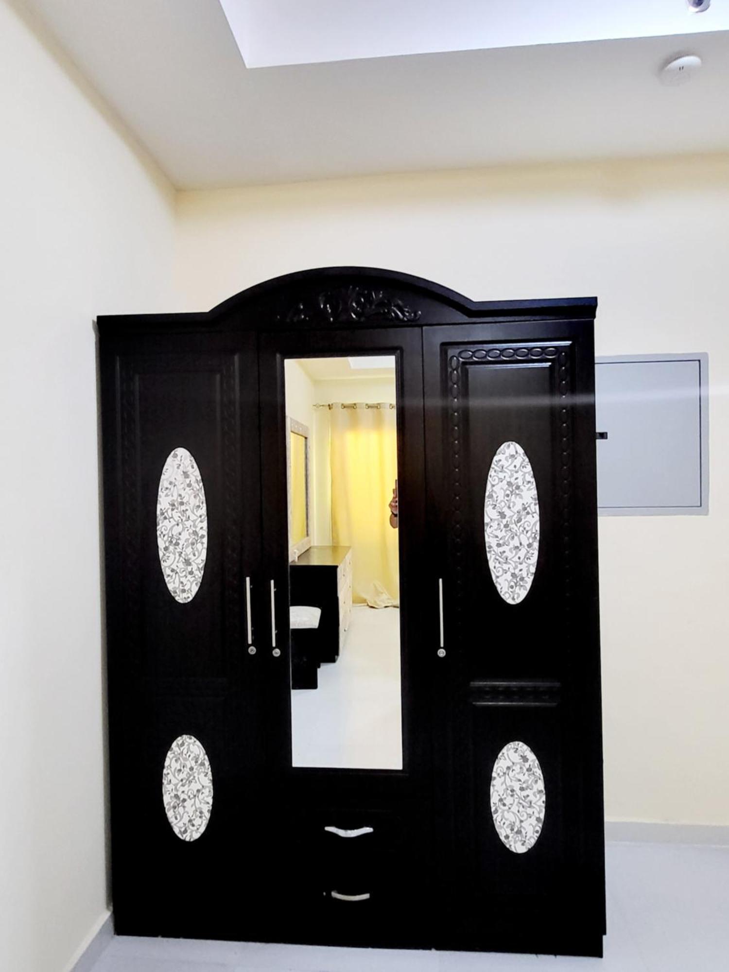 Spacious 2 Bed With 2 Bathrooms *